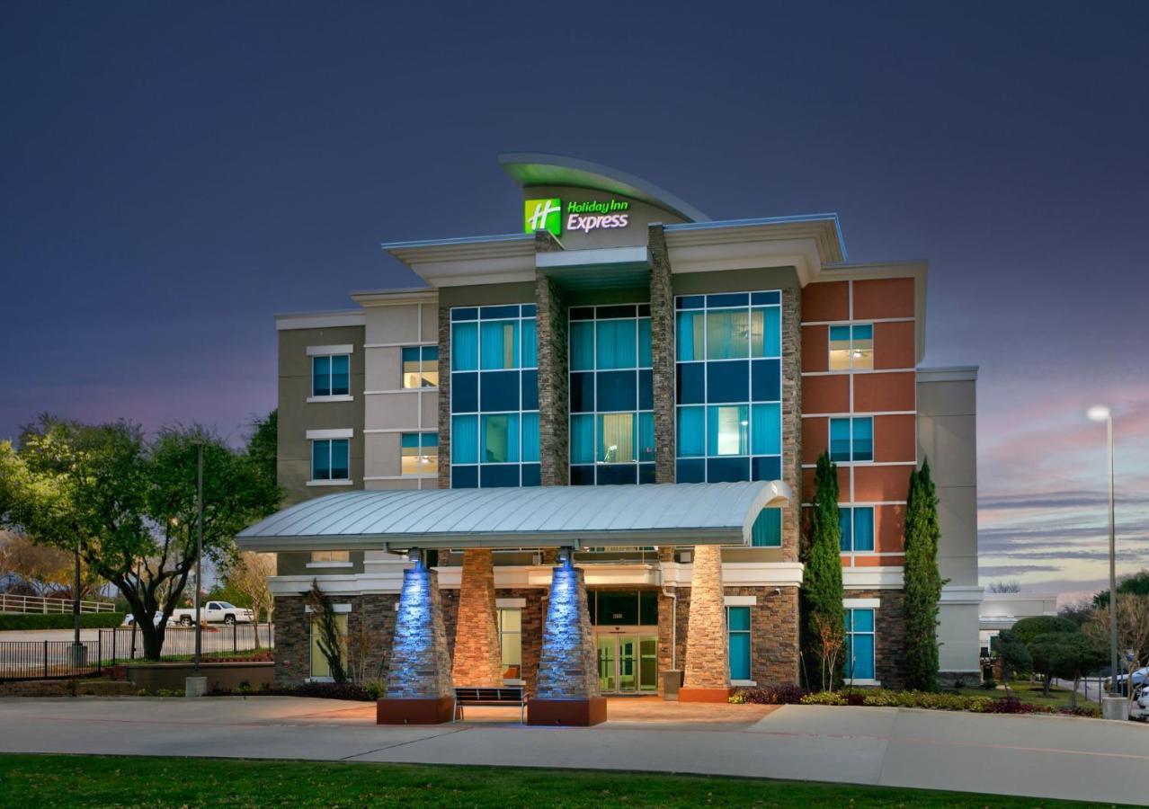 Holiday Inn Express & Suites North Dallas At Preston By Ihg Exterior photo